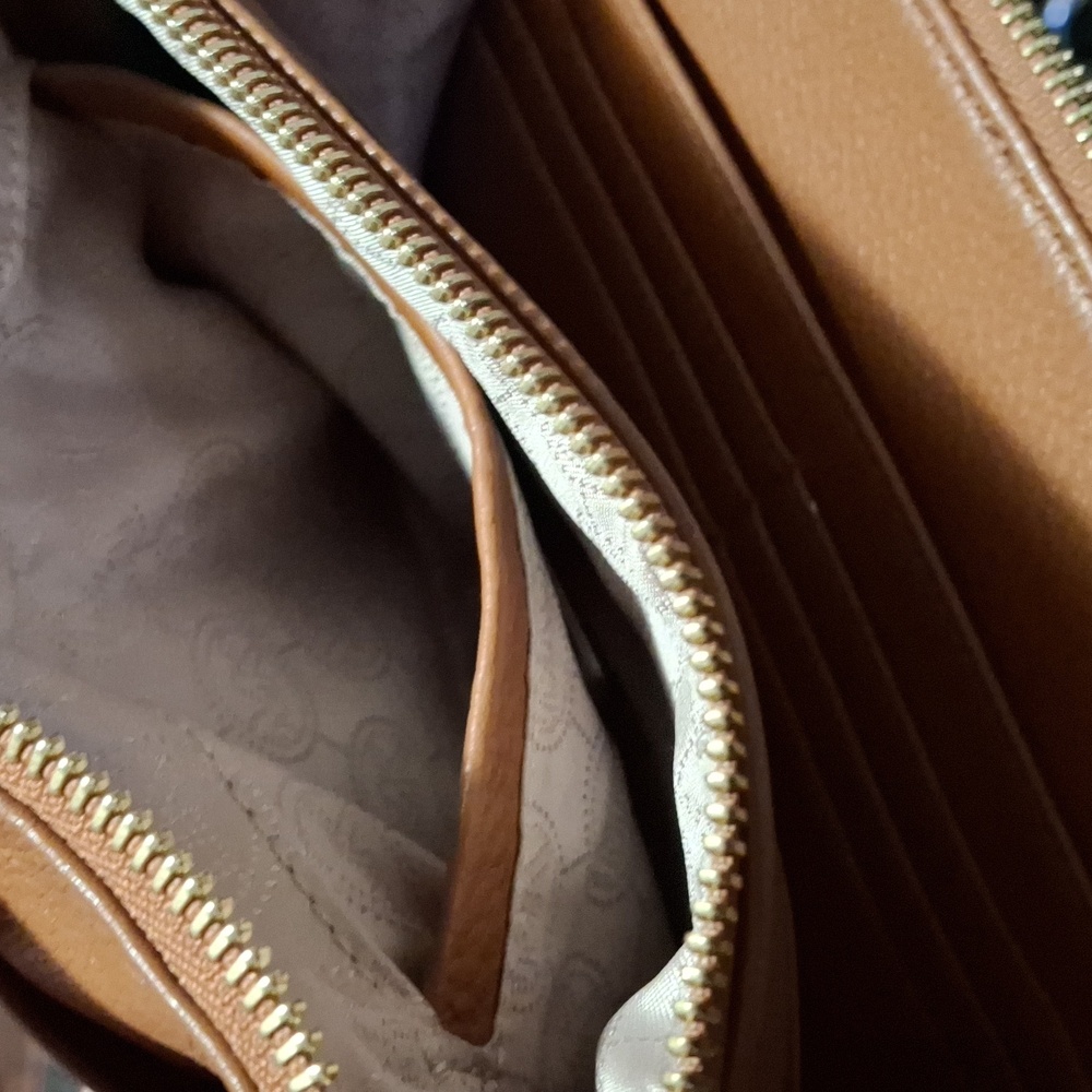 Michael Kors Tan Leather Fulton Crossbody Bag. - Picture 12 of 16